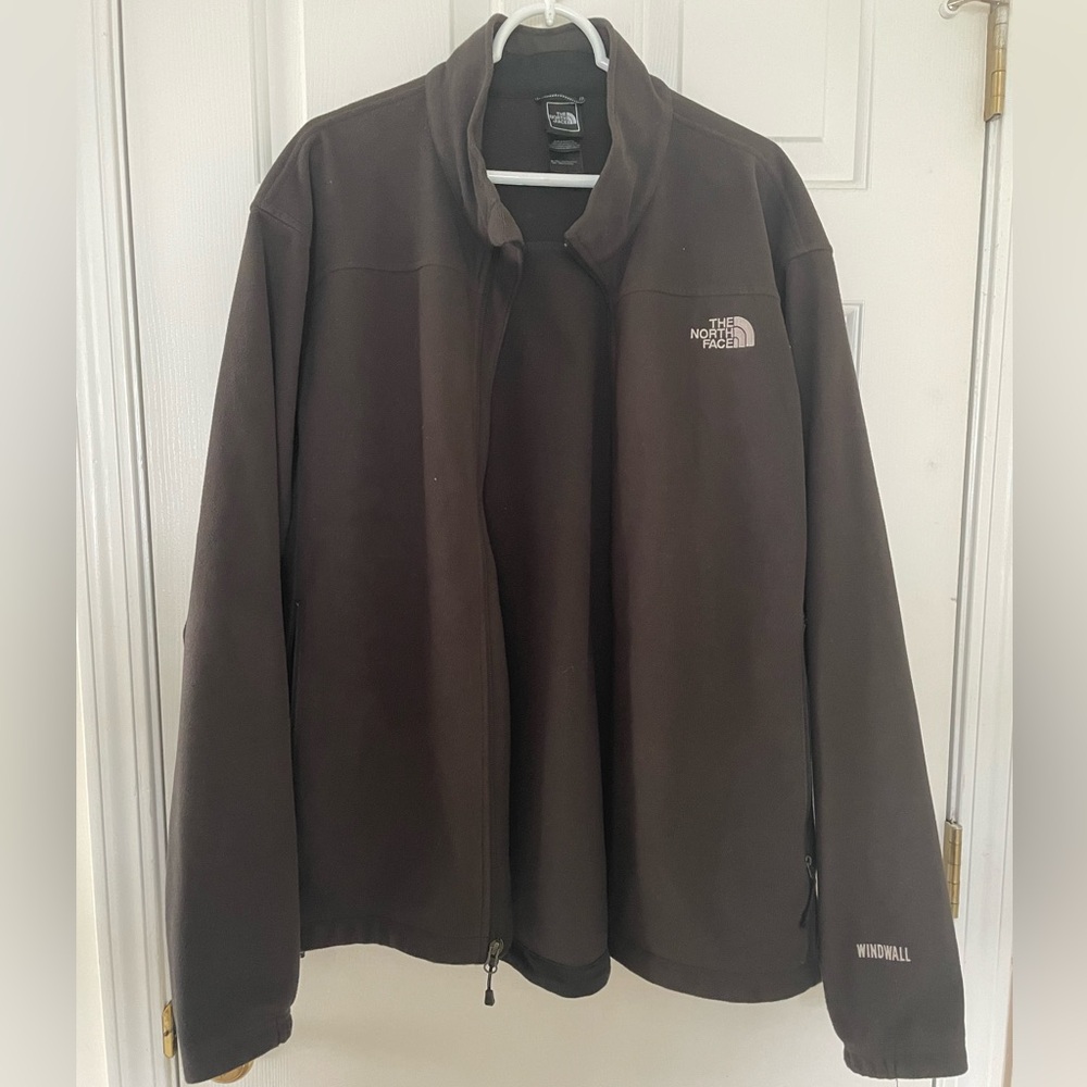 Men’s The North Face zip up jacket size XL Windwall